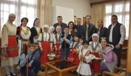 fili-ta-lazarakia-tou-sillogou-2
