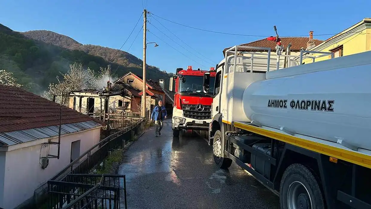 florina-katasvesi-fotias-se-monokatikia