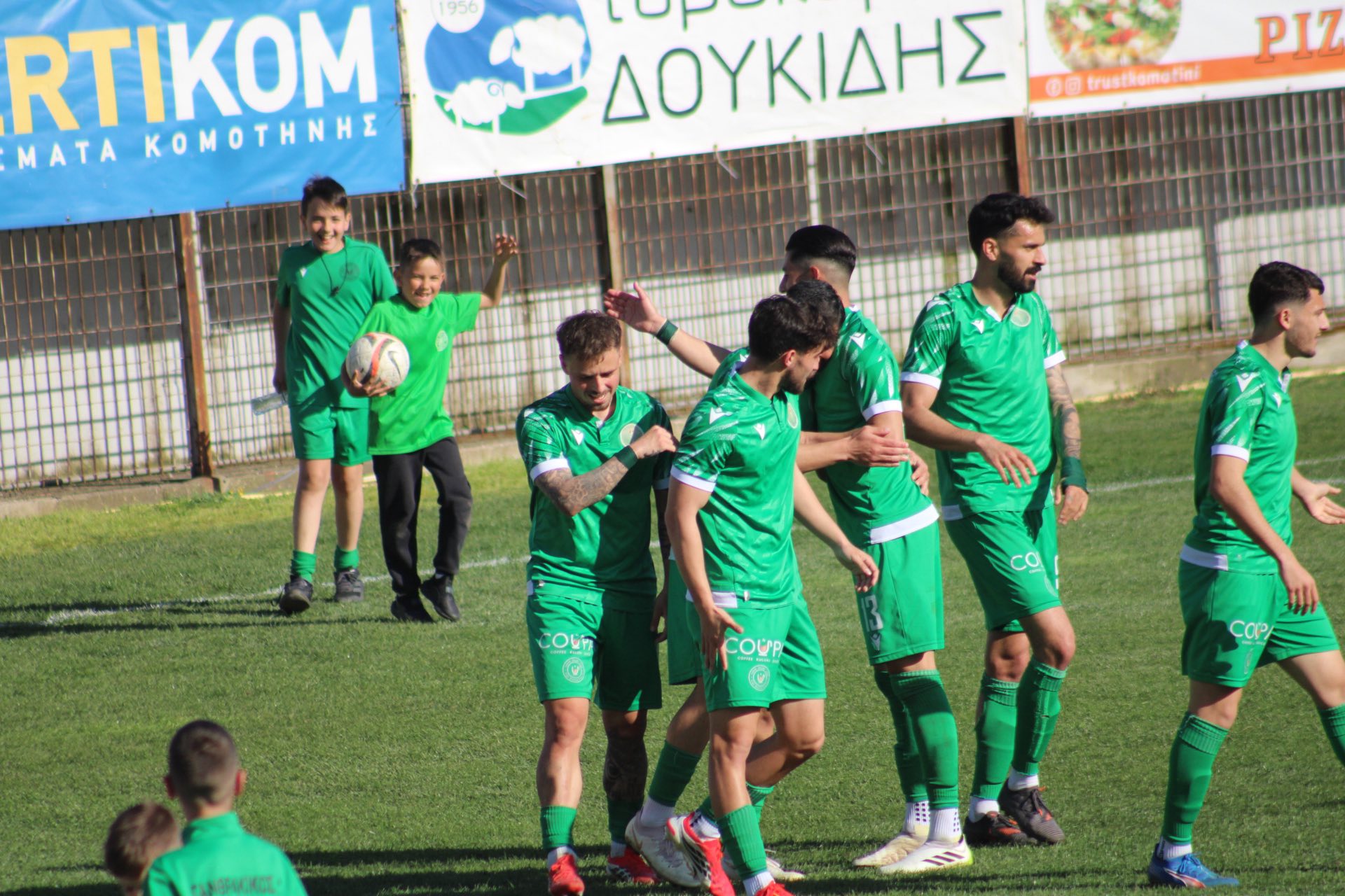 g-ethniki-fiesta-titlou-me