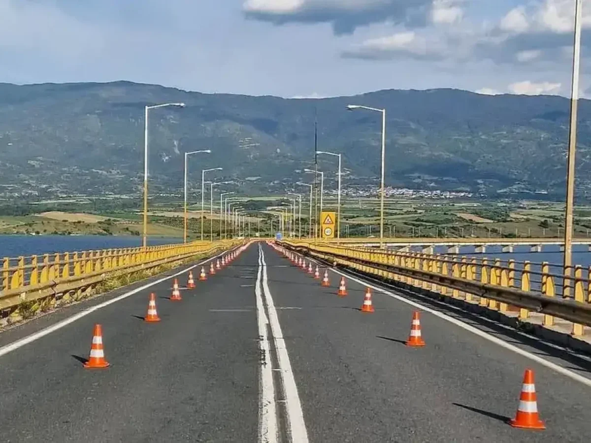 &Gamma;έ&phi;&upsilon;&rho;&alpha; &Sigma;&epsilon;&rho;&beta;ί&omega;&nu;: &Alpha;&nu;&alpha;&beta;&omicron;&lambda;ή &pi;&rho;&omicron;&gamma;&rho;&alpha;&mu;&mu;&alpha;&tau;&iota;&sigma;&mu;έ&nu;&omega;&nu; &delta;&iota;&epsilon;&rho;&epsilon;&upsilon;&nu;&eta;&tau;&iota;&kappa;ώ&nu; &epsilon;&rho;&gamma;&alpha;&sigma;&iota;ώ&nu;
