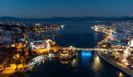 gemise-limata-i-paralia-tis