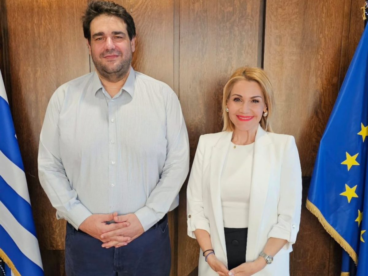 Για τη λειτουργία και στελέχωση των κοινωνικών δομών των Δήμων, συνάντηση της Μίκας Ιατρίδη με τον Υπουργό Εσωτερικών, Θεόδωρο Λιβάνιο.