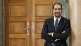 gianni-den-ine-147-atoma