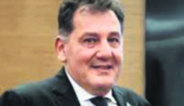 giannis-papavasiliou-Αpo-ta-rekor-1