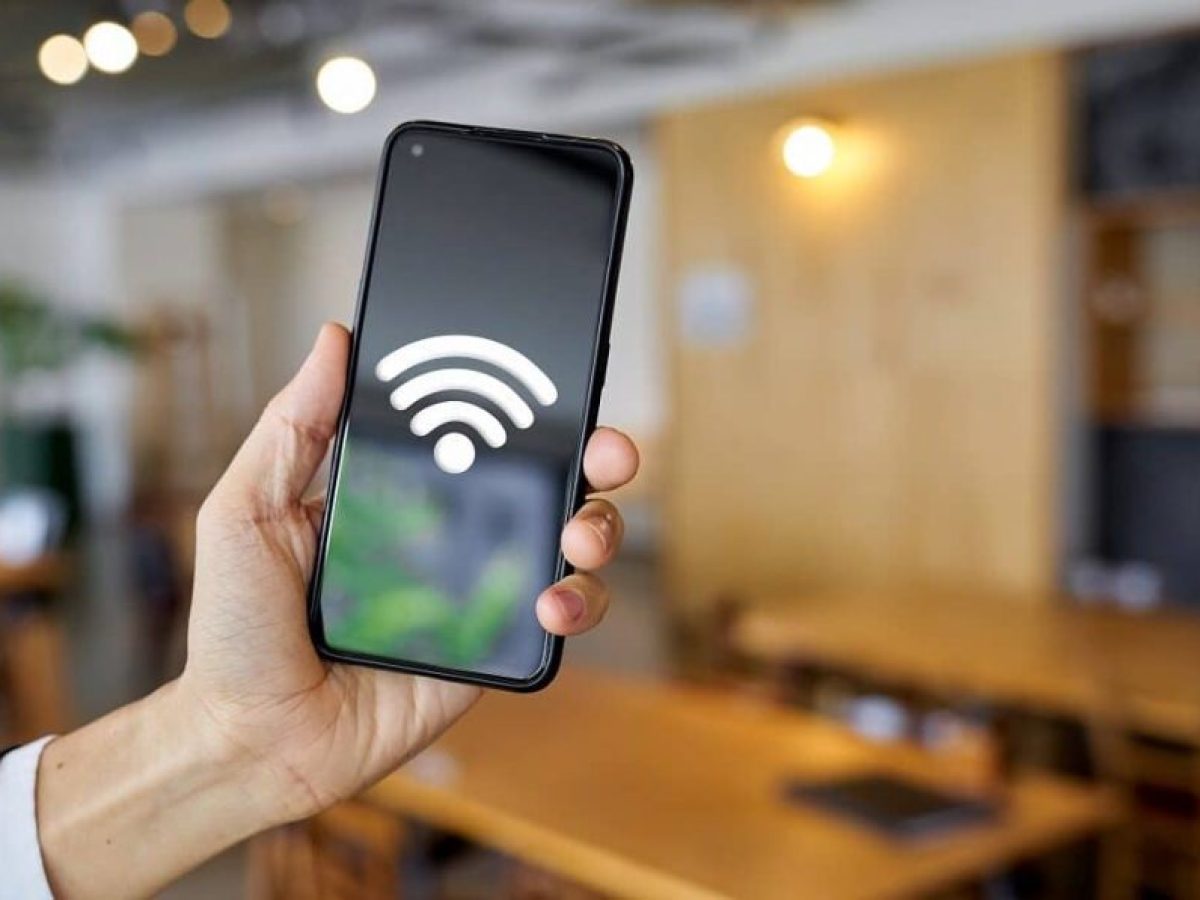 Γιατί δεν πρέπει να αφήνεις συνέχεια ανοιχτό το WiFi στο κινητό