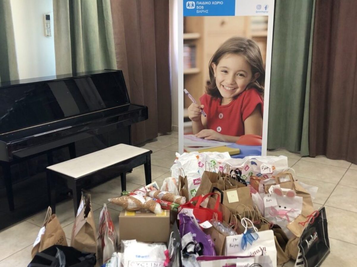 “Γίνε Νονός” και “Από την καρδιά στο φως” οι δράσεις του ‘’Τοίχου της Καλοσύνης’’ Δράμας για τις ημέρες του Πάσχα  Ο Π.Τ. συνομιλεί με την Γεωργία, εθελόντρια του ‘’Τοίχου της Καλοσύνης’’