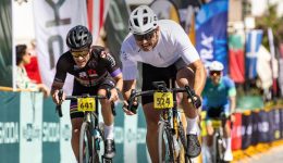 girizi-o-trochos-tou-Tour