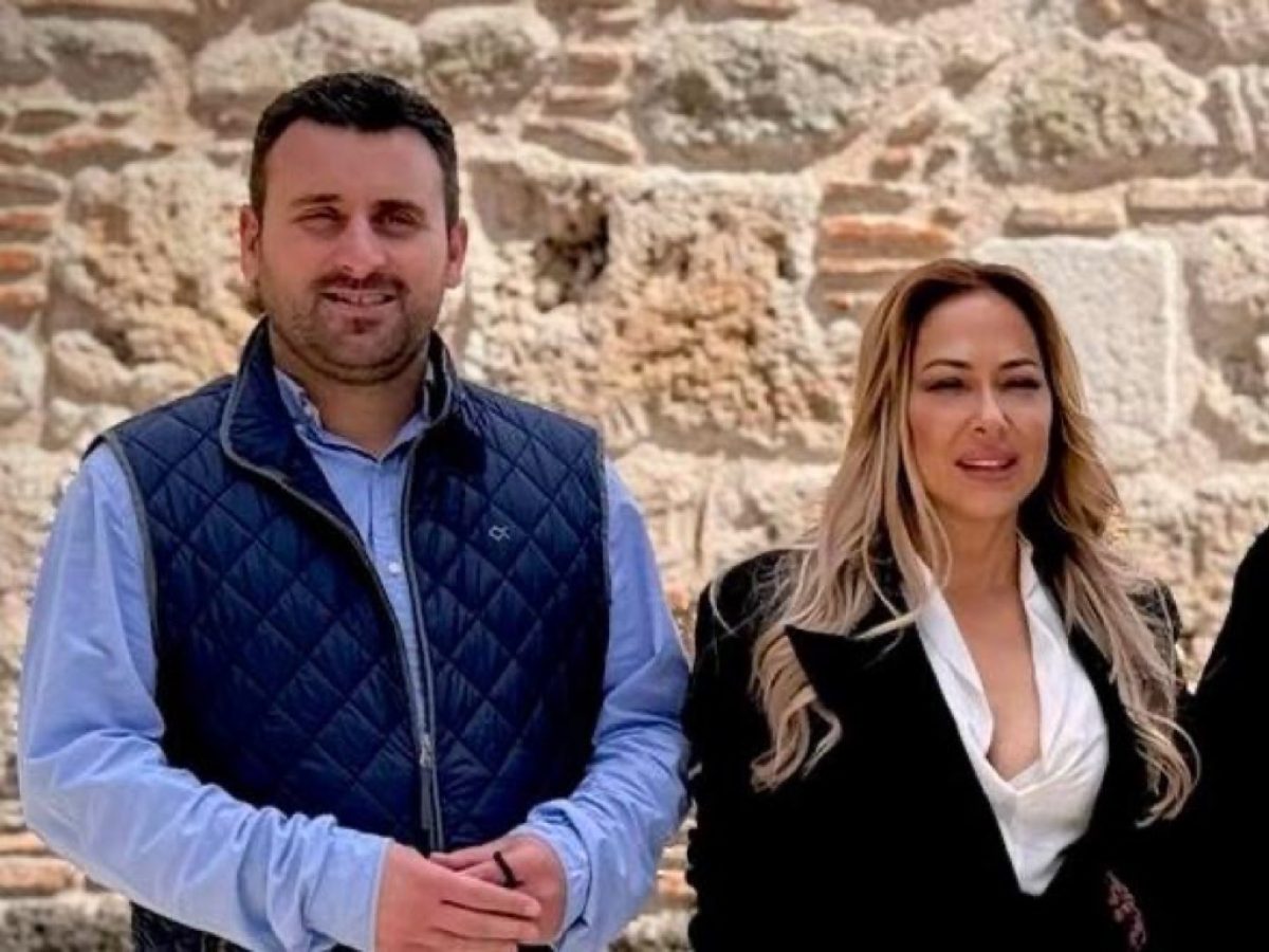 Η αφιέρωση της Μελίνας Ασλανίδου στον δήμαρχο Λευτέρη Αβραμόπουλο που συγκίνησε – «Αχ Ελλάδα σ’ αγαπώ» από τα Μετέωρα στον αέρα του ANT1