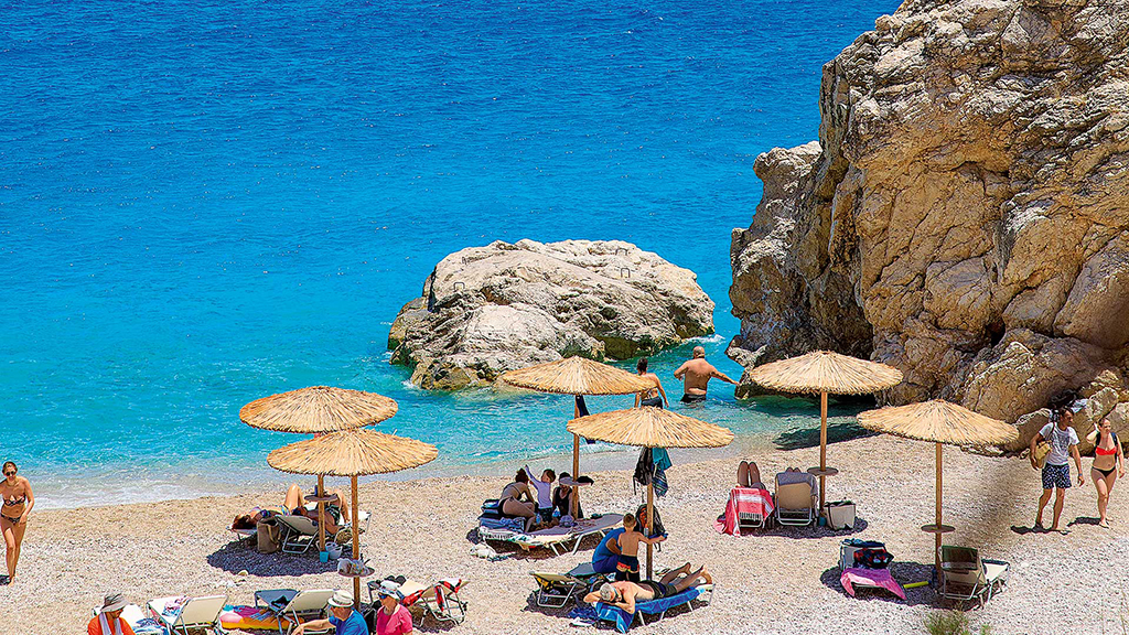 i-apokentrosi-tou-ellinikou-tourismou