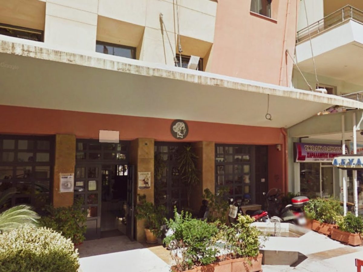 Η Χαλκίδα «πνίγεται» στη δυσοσμία: Καταγγελίες για λύματα σε καταστήματα και θάλασσα