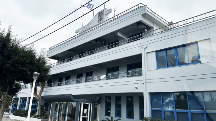 i-devΑr-anatrepi-to-afigima-1