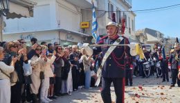 i-lefkada-ekane-to-kommati-1