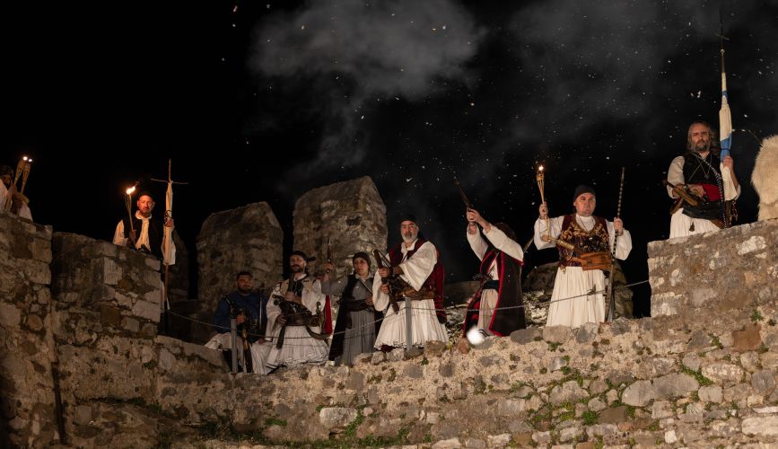 i-nafpaktos-anaviose-tin-afixi
