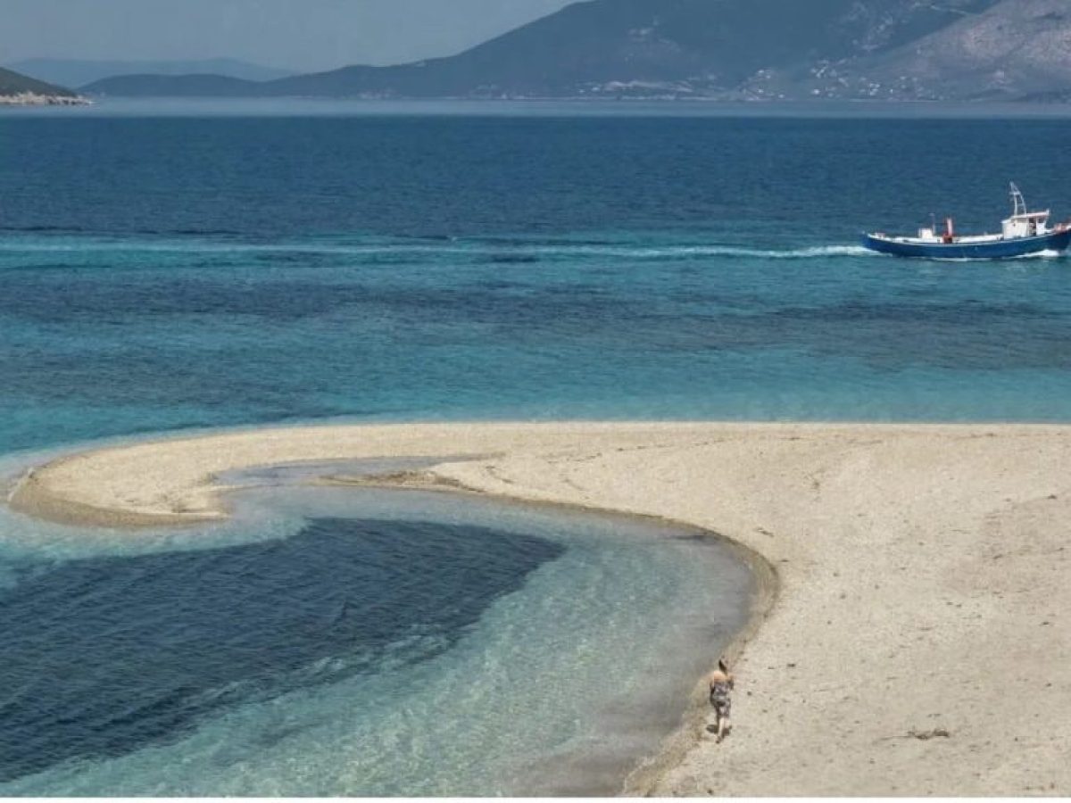 Οι ωραιότερες παραλίες της νότιας Εύβοιας –Καθαρά νερά δίπλα σε καταρράκτες και βουνίσια ρέματα