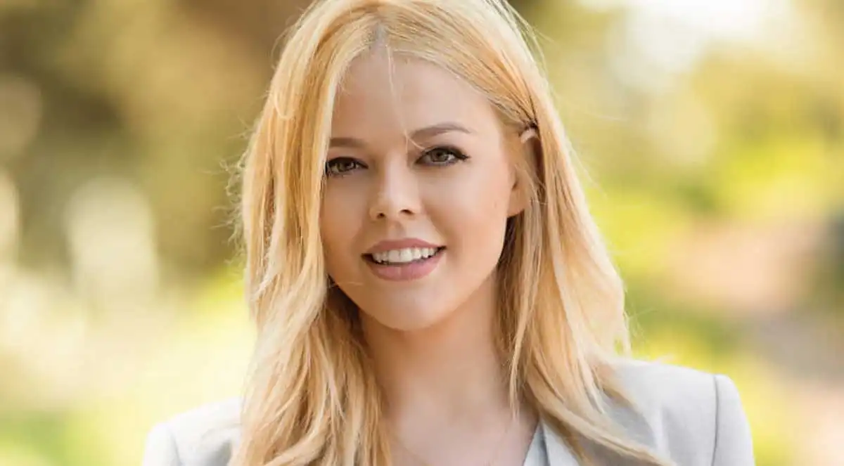i-proedros-ioanna-dariveri-diapsevdi