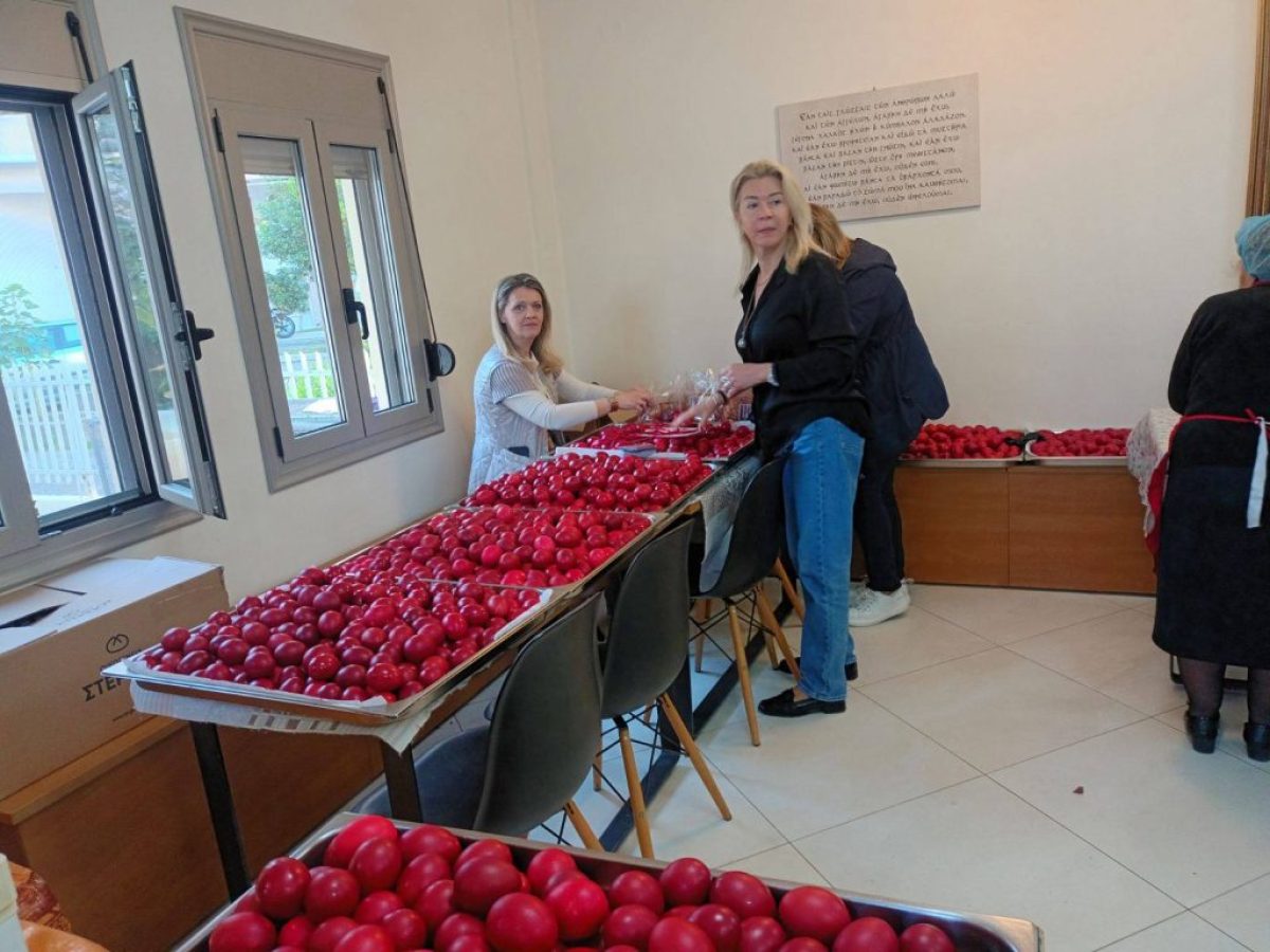 Η σύζυγος του προπονητή του Παναιτωλικού στην πρώτη γραμμή της προσφοράς – Ανθρωπιά και… ευλογία για την ομάδα