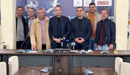 i-sparti-trechi-ola-etima