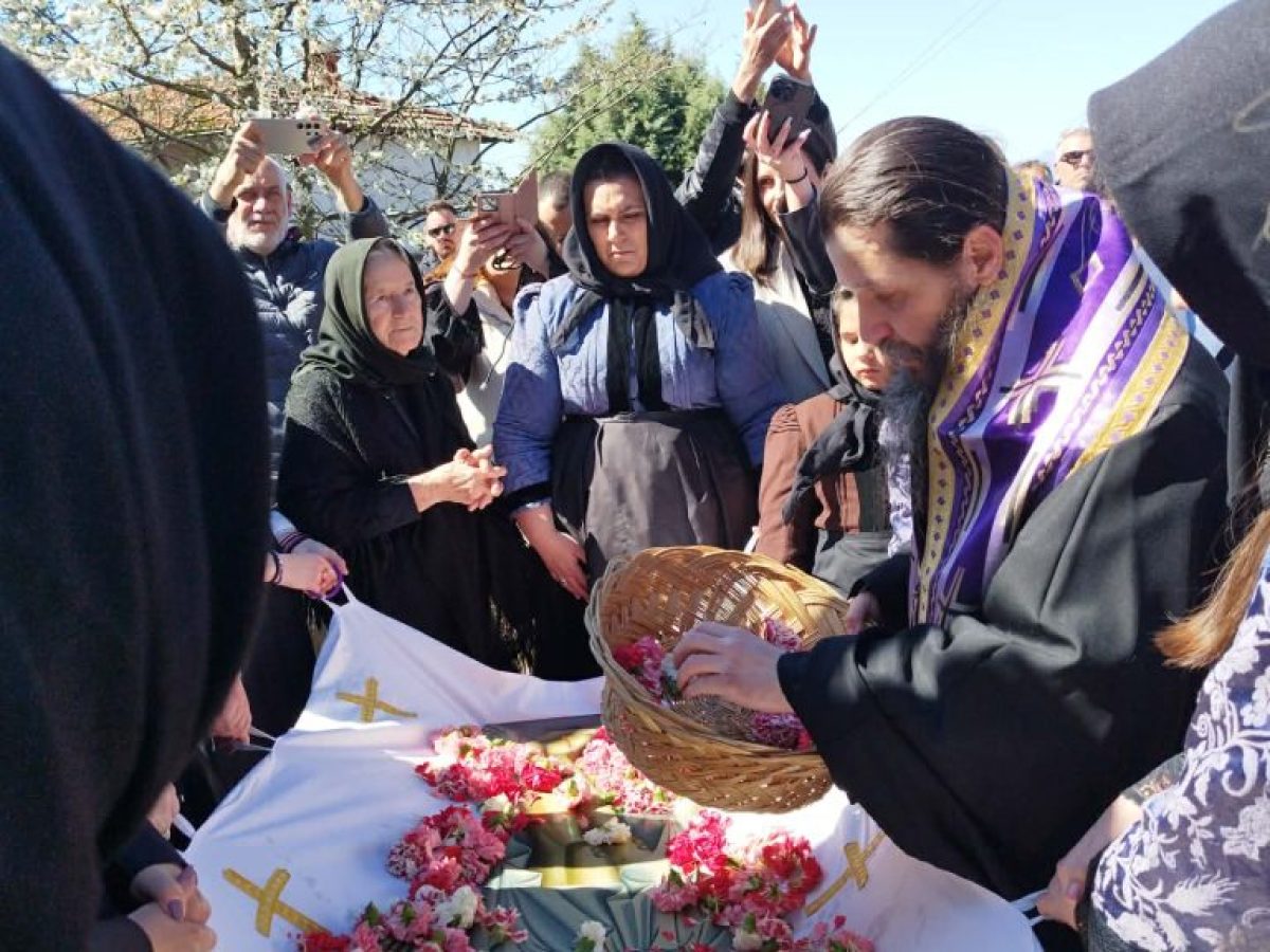 Η Τελετή της Αποκαθήλωσης του Εσταυρωμένου στο Δρυόβουνο Κοζάνης