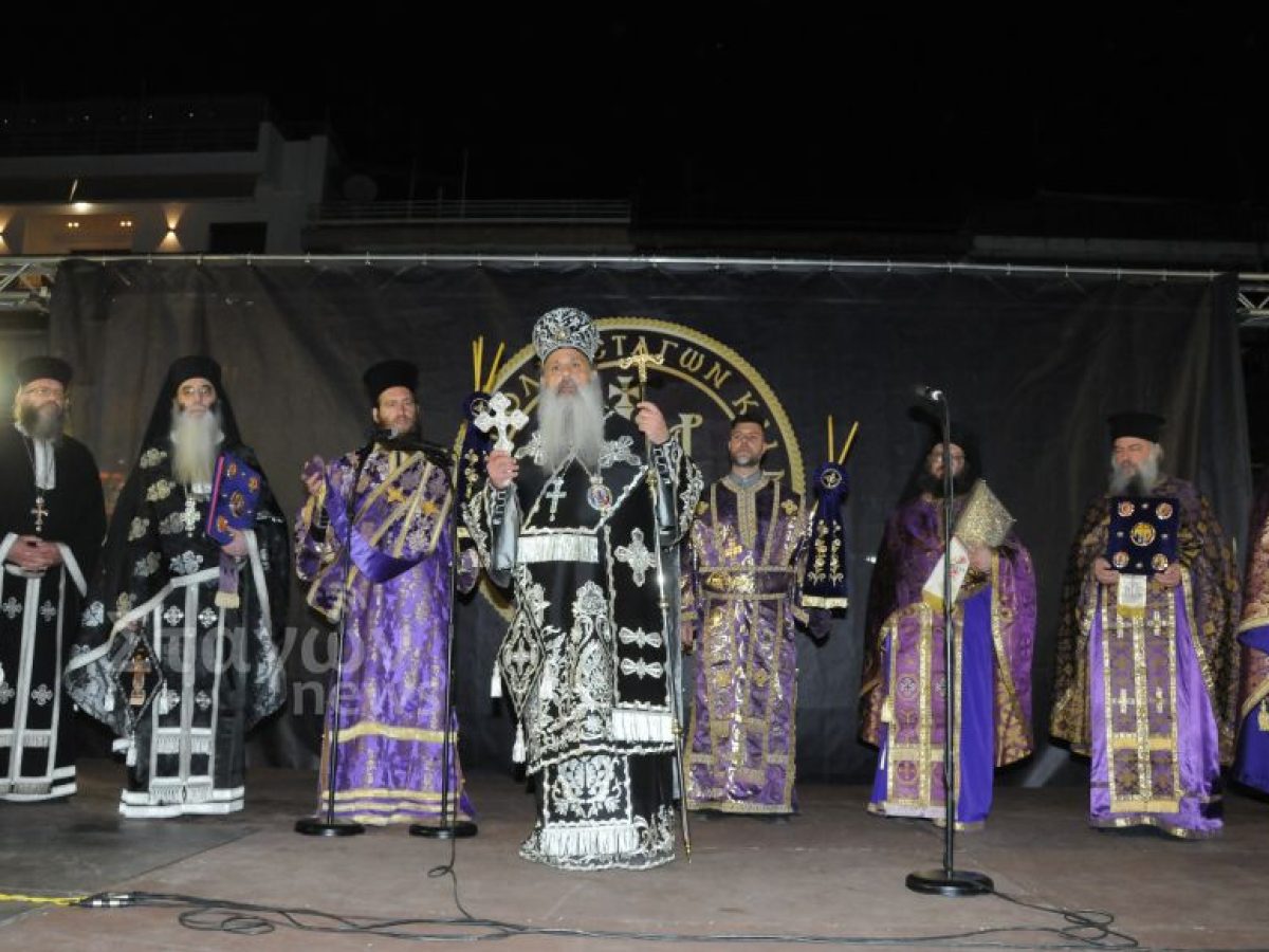 Η Ζωή Εν Τάφω…: Κατάνυξη και πλήθος πιστών στους δρόμους για την περιφορά των Επιταφίων – Η πόλη τίμησε το Θείο Δράμα