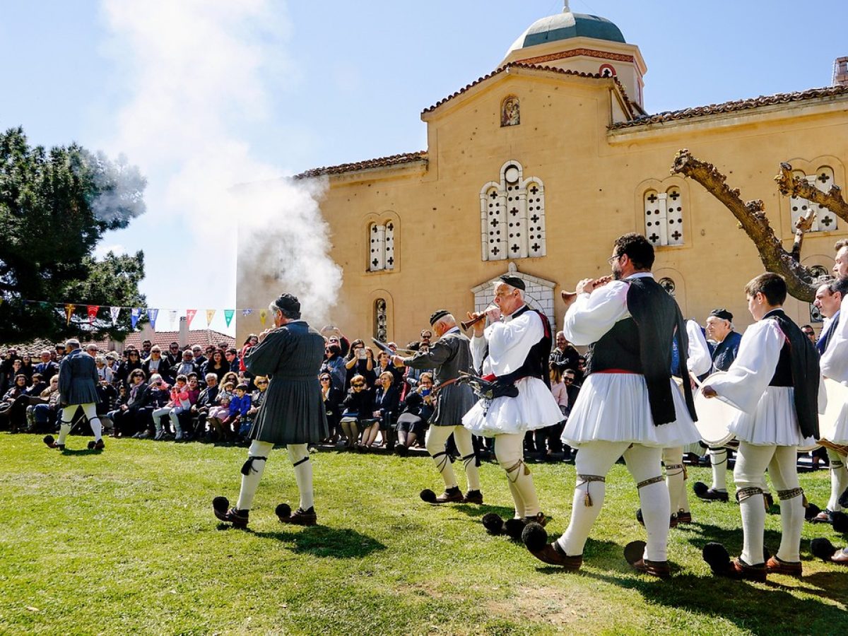 Η Αράχωβα γιορτάζει το ξακουστό “Πανηγυράκι”
