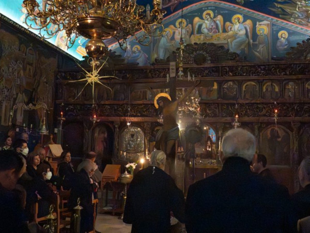 Ι.Ν. Αγίου Σπυρίδωνος Αργοστολίου: «Σήμερον Κρεμάται επί Ξύλου» [09.04.2026]