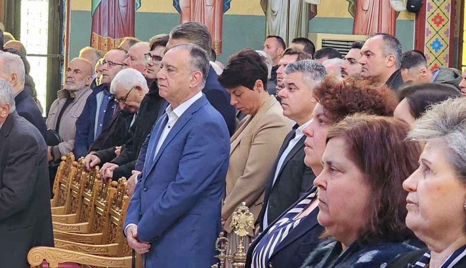 iereas-ekraxe-politikous-me-aformi