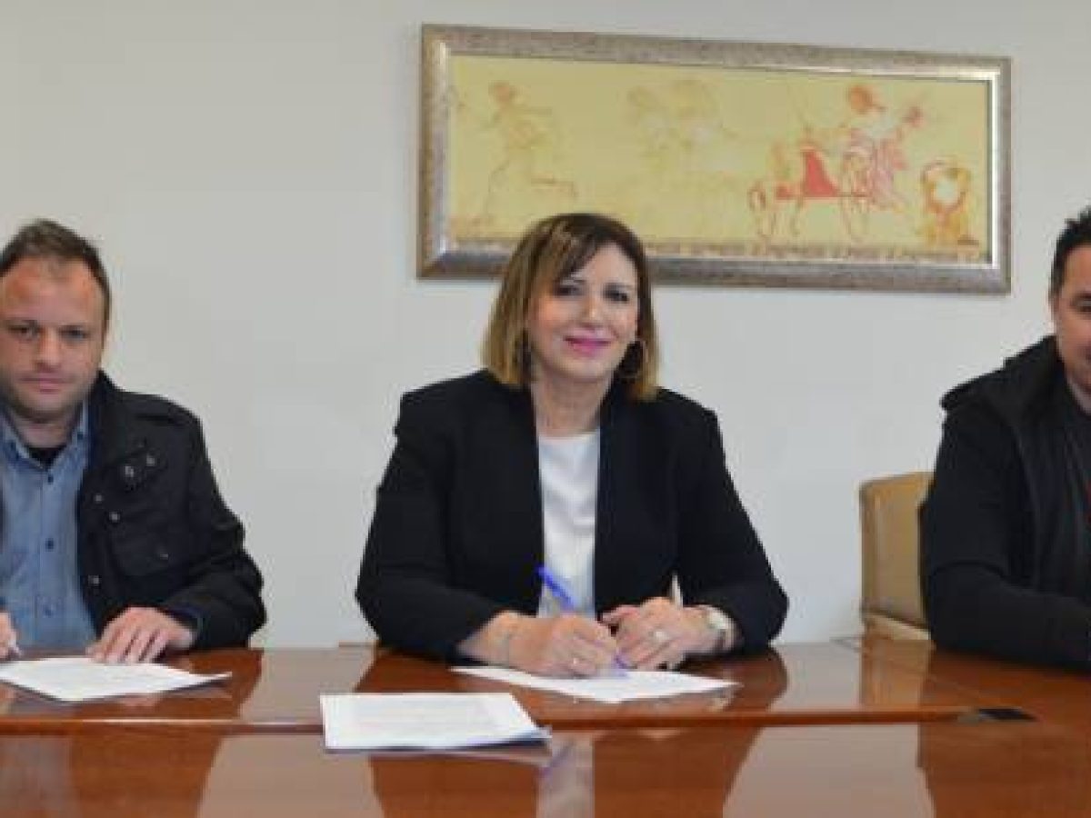 Υλοποίηση του έργου “Αποκατάσταση ενδοδημοτικής οδοποιίας Δήμου Σκύδρας”