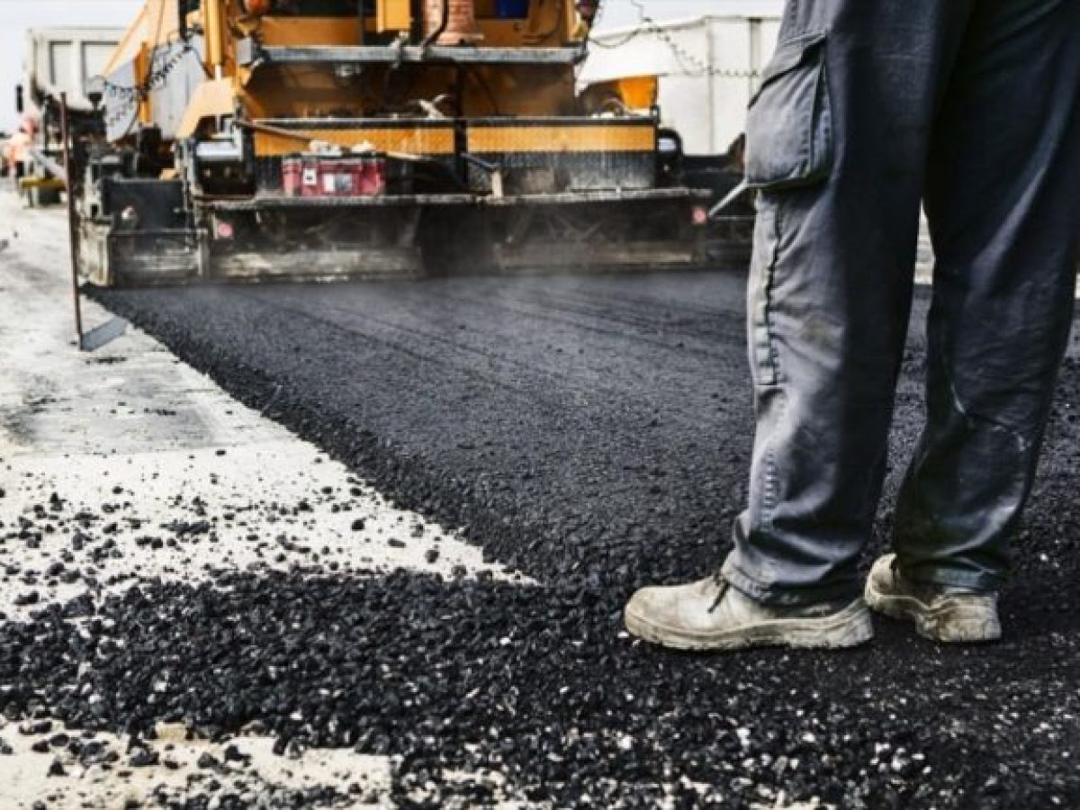 Υπογράφεται η σύμβαση για τον δρόμο Καλλονής – Πέτρας
