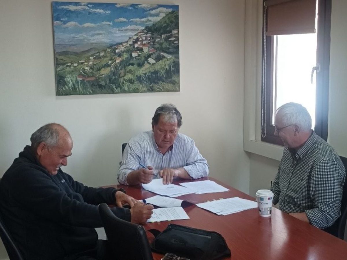 Υπογραφή σύμβασης για νέα έργα αποκατάστασης ζημιών στο Μορφοβούνι του Δήμου Λίμνης Πλαστήρα