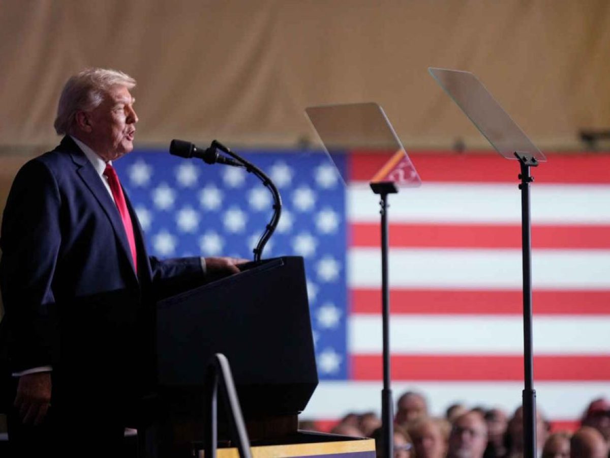 ΗΠΑ-Ιράν σε οριακή σύγκρουση: Ο Τραμπ απειλεί με στρατιωτική δράση και μιλά για «εξαιρετική συμφωνία»