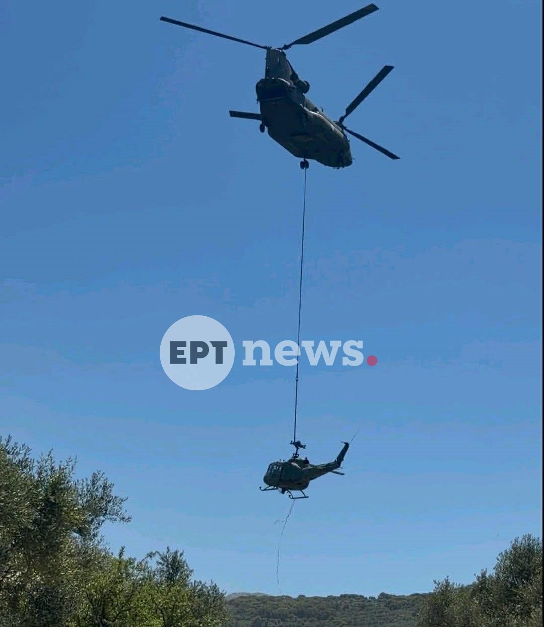 iraklio-Chinook-anesire-to-Agusta-1