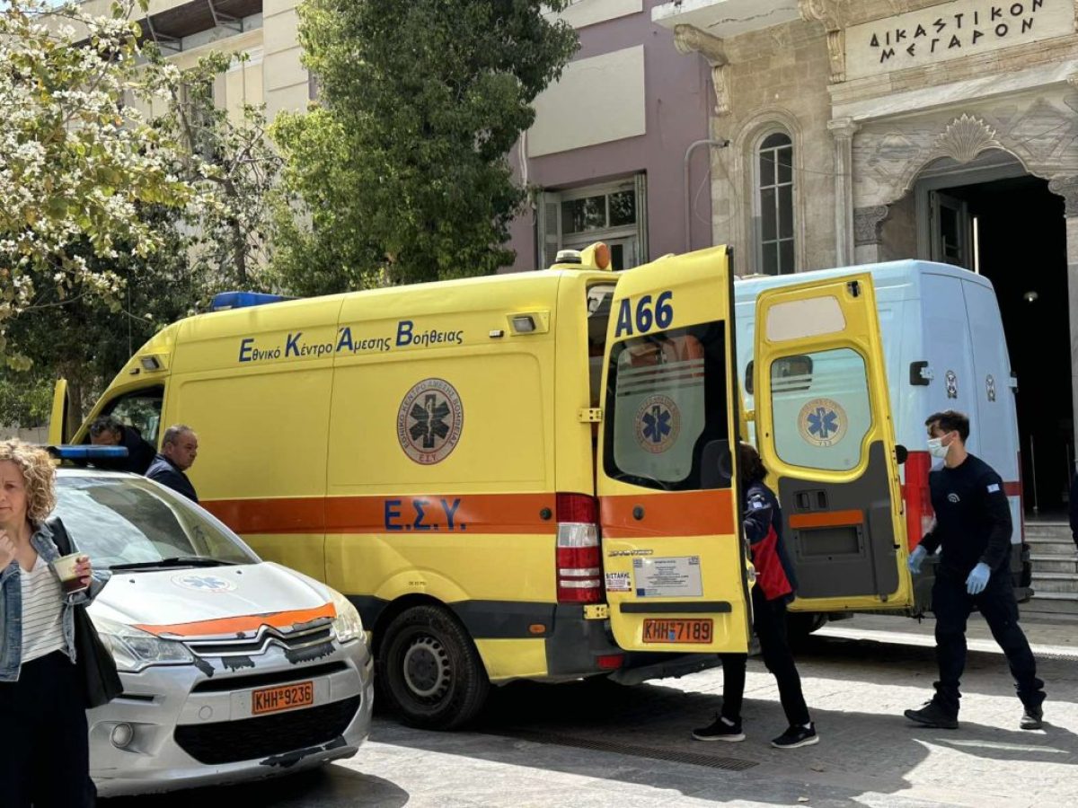 Ηράκλειο: Δύο γυναίκες τραυματίστηκαν πέφτοντας σε λακκούβες και κακοτεχνίες του δρόμου – Τεράστιο το πρόβλημα στην πόλη