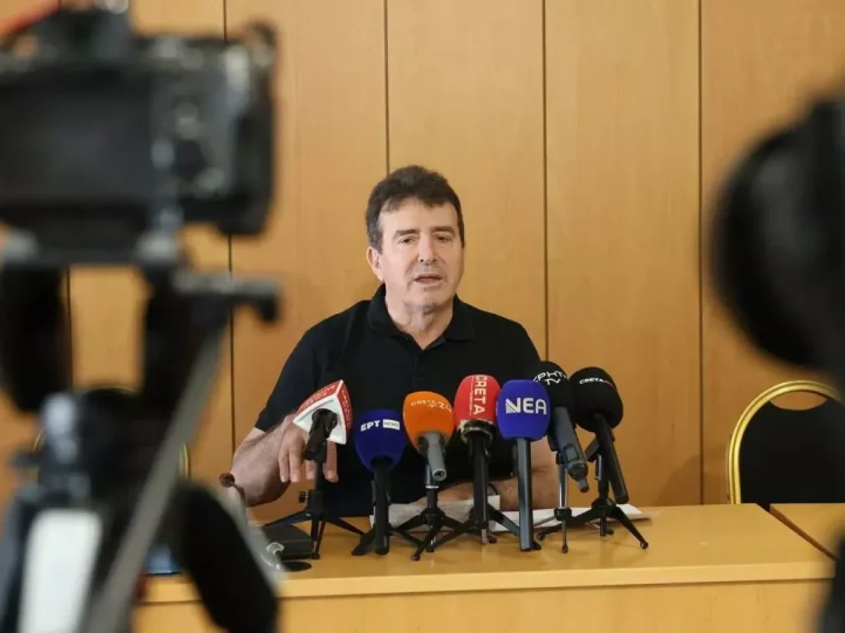 ΗΡΑΚΛΕΙΟ: Κόβει… κορδέλα ο Χρυσοχοΐδης