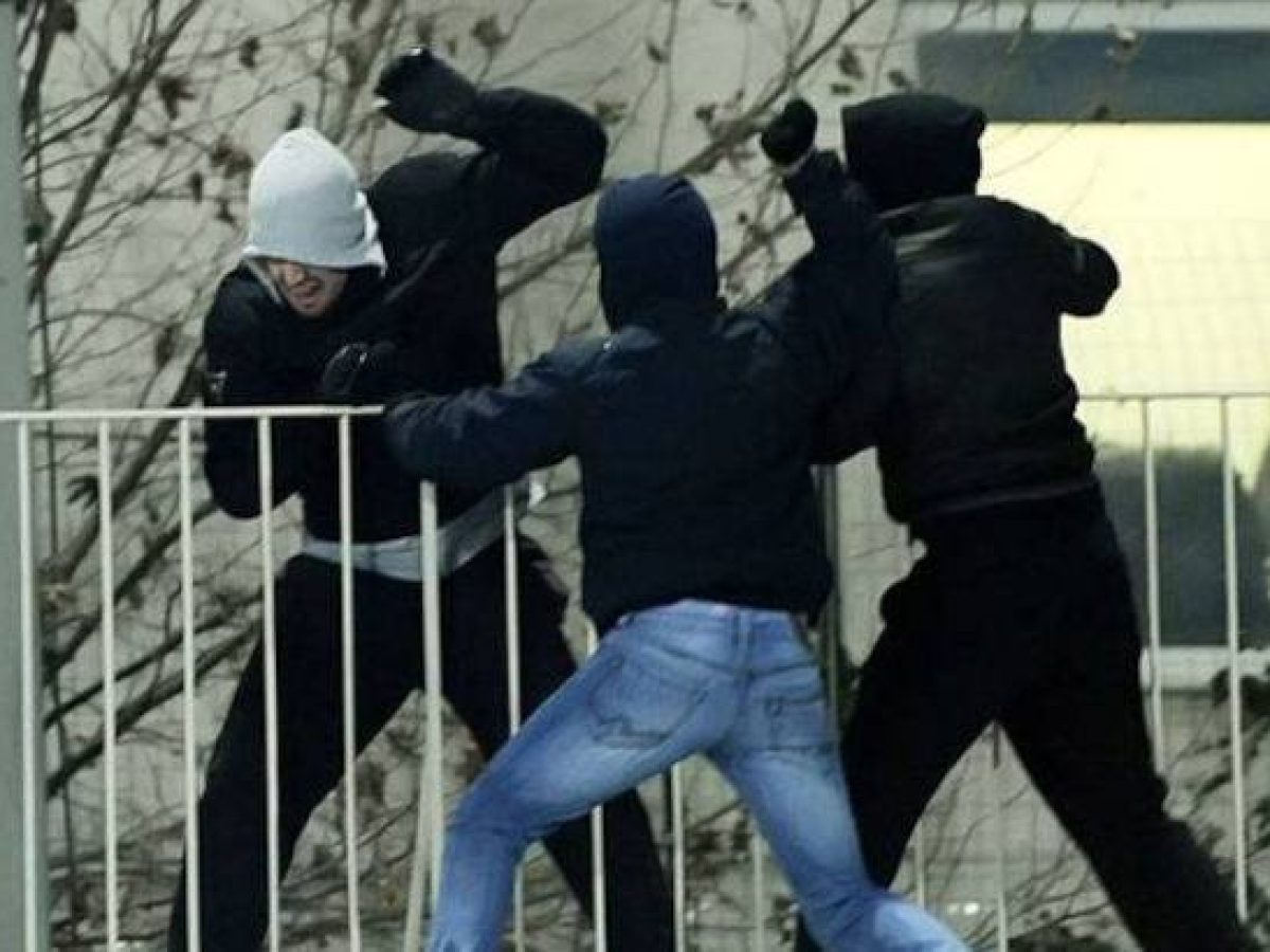 ΗΡΑΚΛΕΙΟ: Τυφλή οπαδική βία! Κρανοφόροι έστειλαν φίλο του ΟΦΗ στο νοσοκομείο!