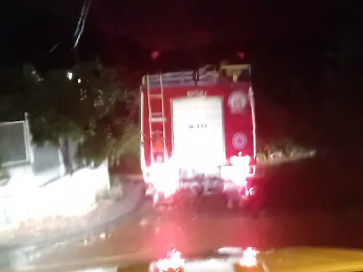 Κακοκαιρία “Erminio”: Νέα Μάκρη – Διακοπή κυκλοφορίας στη Λεωφόρο Διονύσου