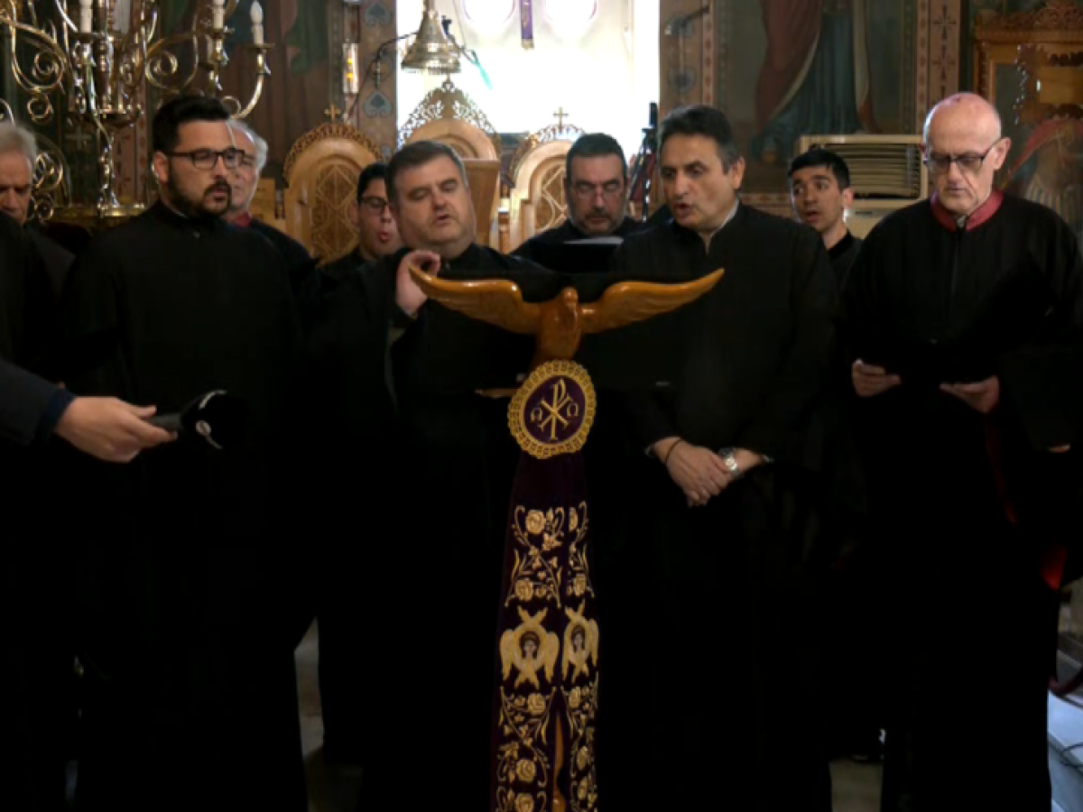 Καλαμάτα: Ύμνοι της Μεγάλης Εβδομάδας από τον Πολιτιστικό Καλλιτεχνικό Σύλλογο «Αινούντες»