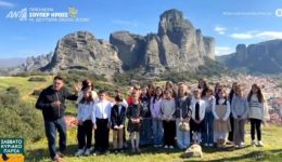 kalampaka-ke-meteora-sto-proskinio
