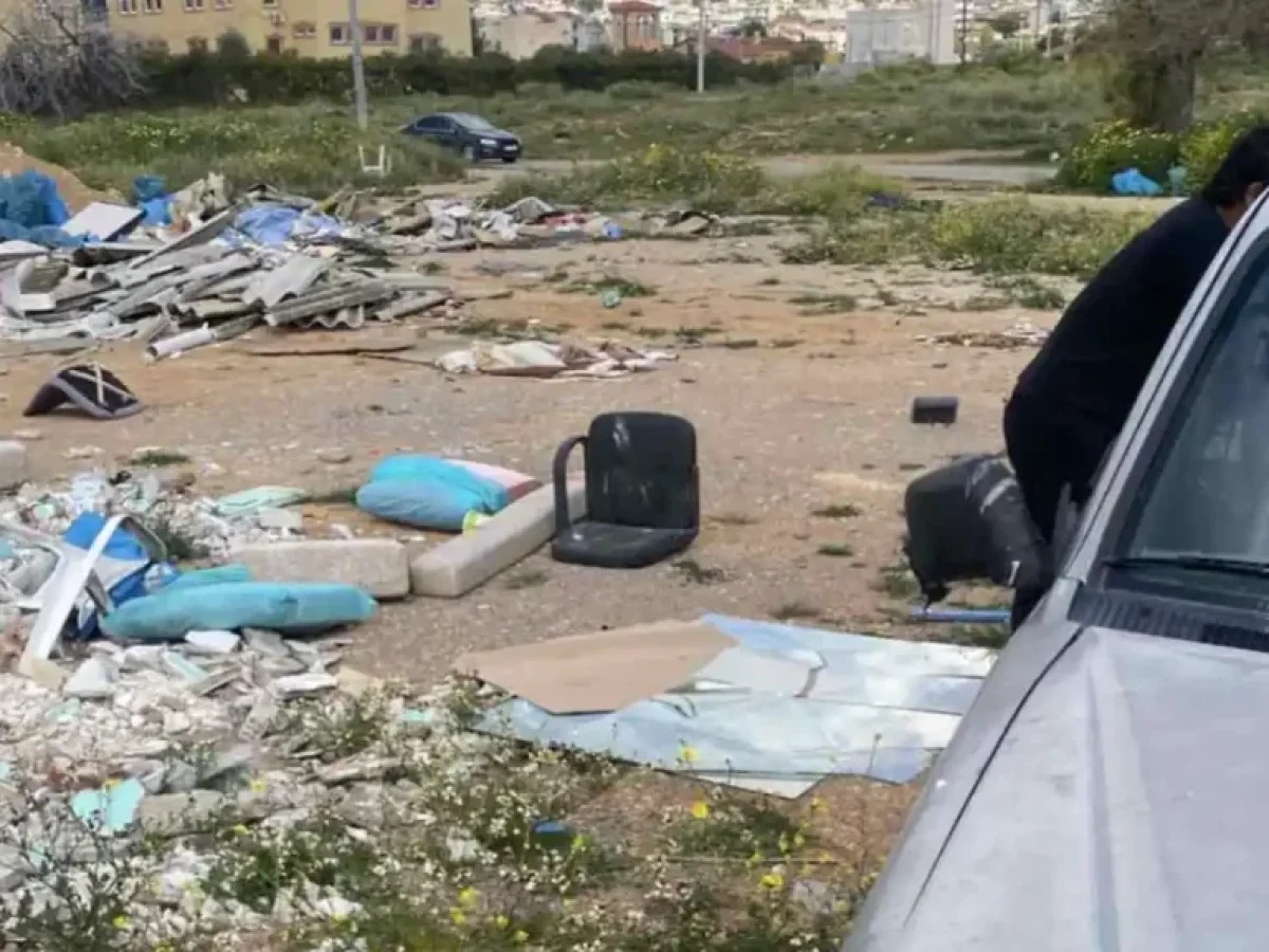 «Καμπάνα» 30 χιλιάδων ευρώ στη Φυλή: Τους έπιασαν επ’ αυτοφώρω να πετούν μπάζα στο Πάρκο Πόλης