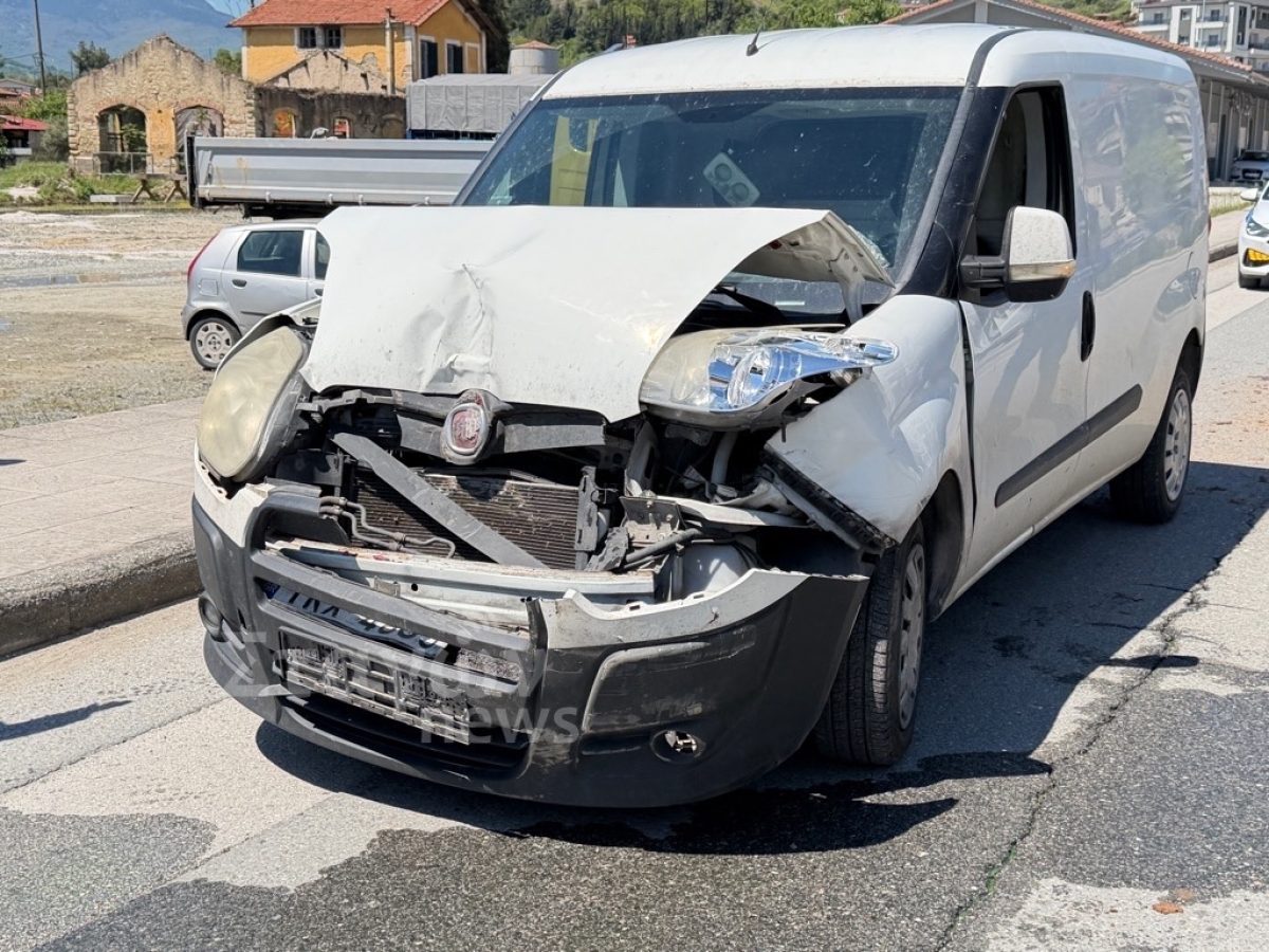 Καραμπόλα τριών οχημάτων στην οδό Πίνδου στην Καλαμπάκα