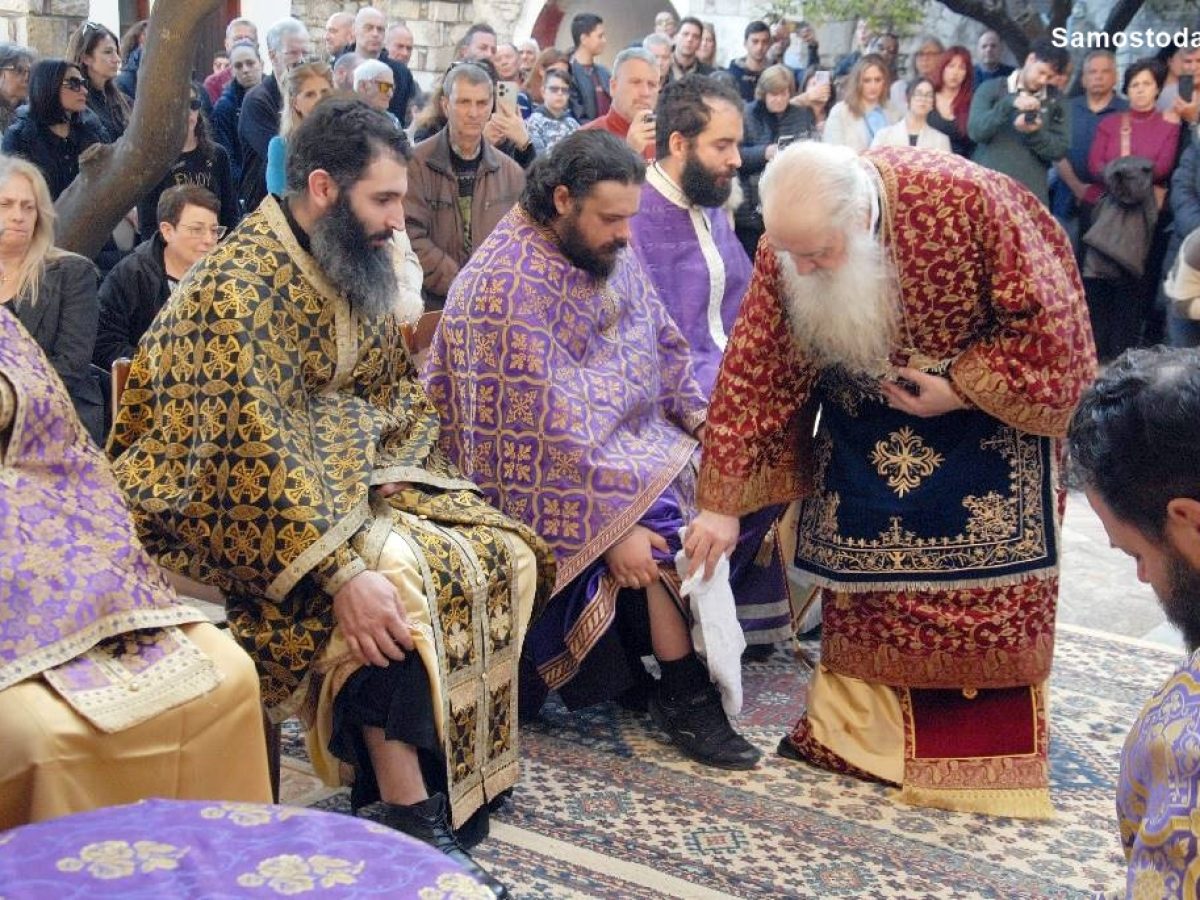 Κατανυκτική η Ακολουθία του Ιερού Νιπτήρος στην Ιερά Μονή Τιμίου Σταυρού στους Μαυρατζαίους