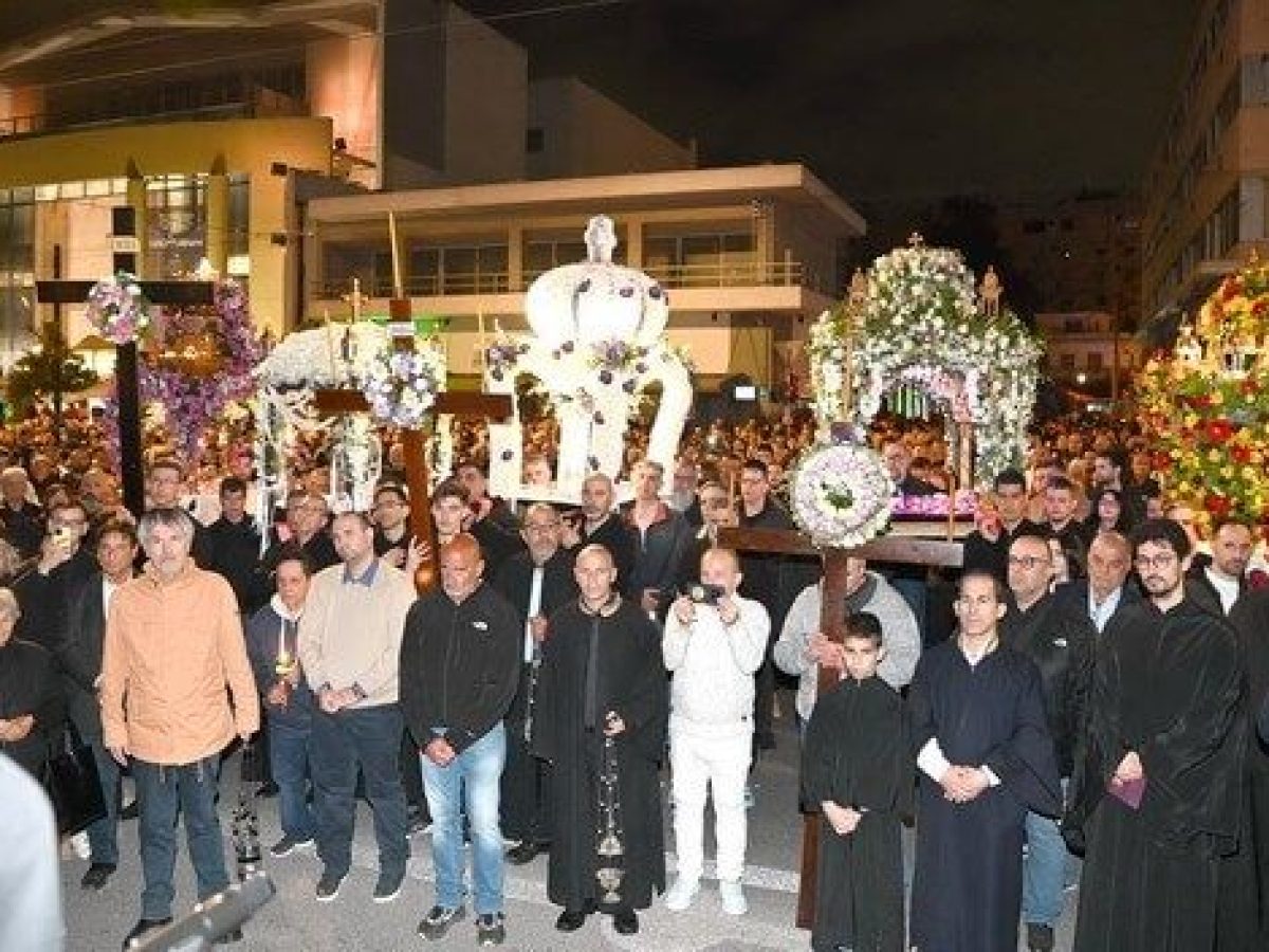 Κατανυκτική Περιφορά των Επιταφίων στον Δήμο Μοσχάτου – Ταύρου | Εικόνες και Βίντεο