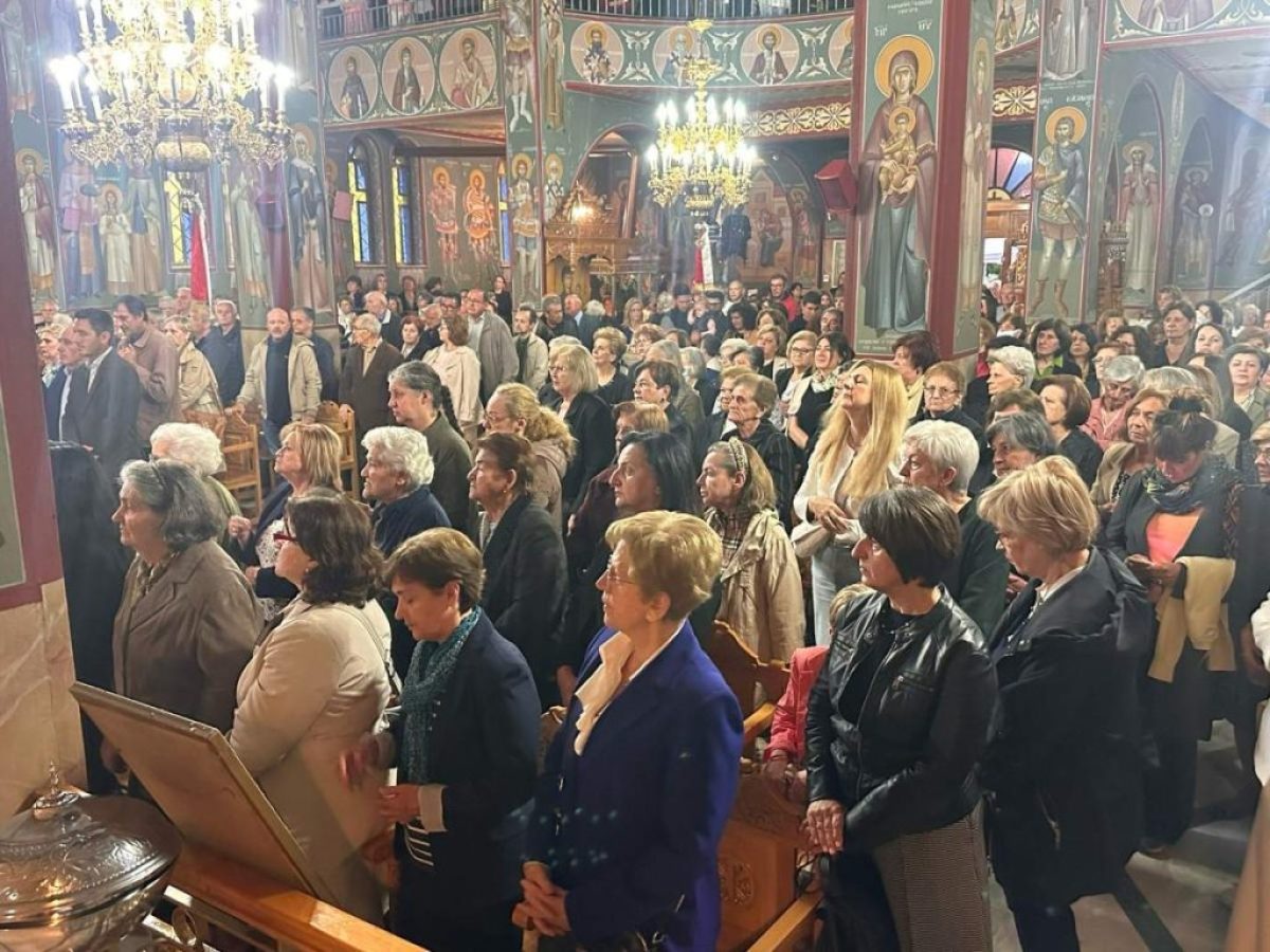 Κατάνυξη και πλήθος πιστών στον IN του Άγιου Νικόλαου εκ Μετσόβου για τη Μεγάλη Δευτέρα