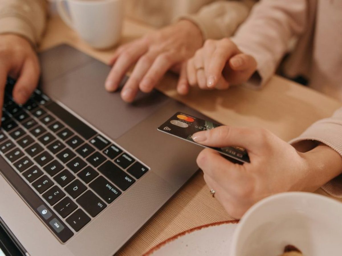 Κερδίζουν έδαφος online πωλήσεις και private label στα σούπερ μάρκετ