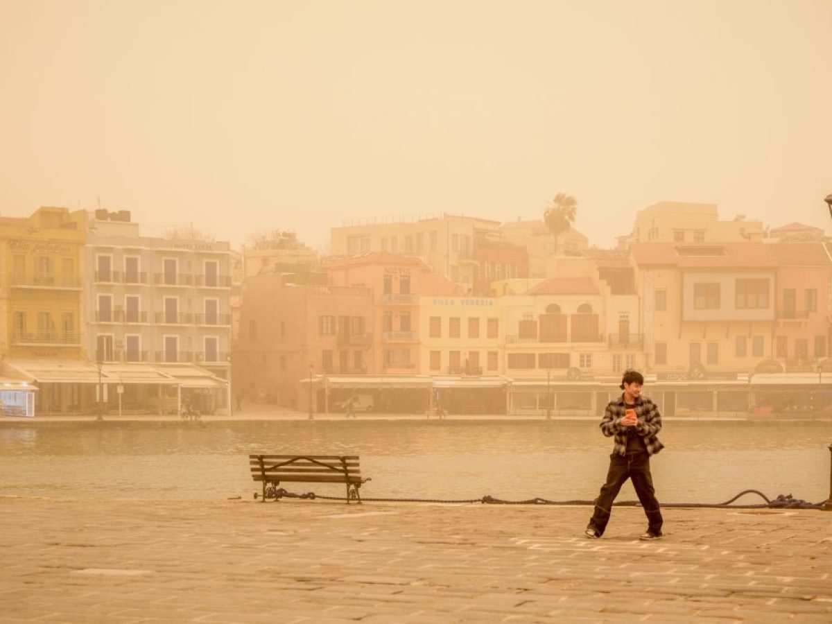 Καιρός: Κύμα αφρικανικής σκόνης από την Τρίτη – Ανεβαίνει και άλλο η θερμοκρασία
