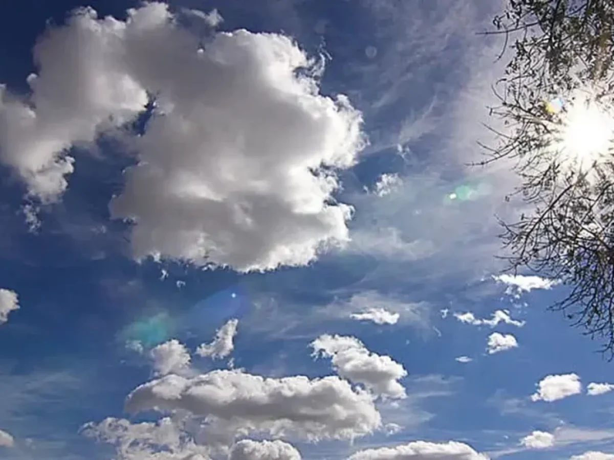 Καιρός: Άνοδος της θερμοκρασίας τη Δευτέρα του Πάσχα – Που θα βρέξει