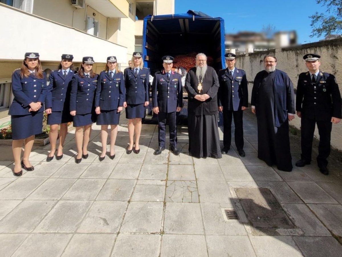 Κοινωνικές δράσεις από το αστυνομικό προσωπικό στη Θεσσαλία, ενόψει εορτασμού του Πάσχα, με τη συγκέντρωση διαφόρων τροφίμων και ειδών