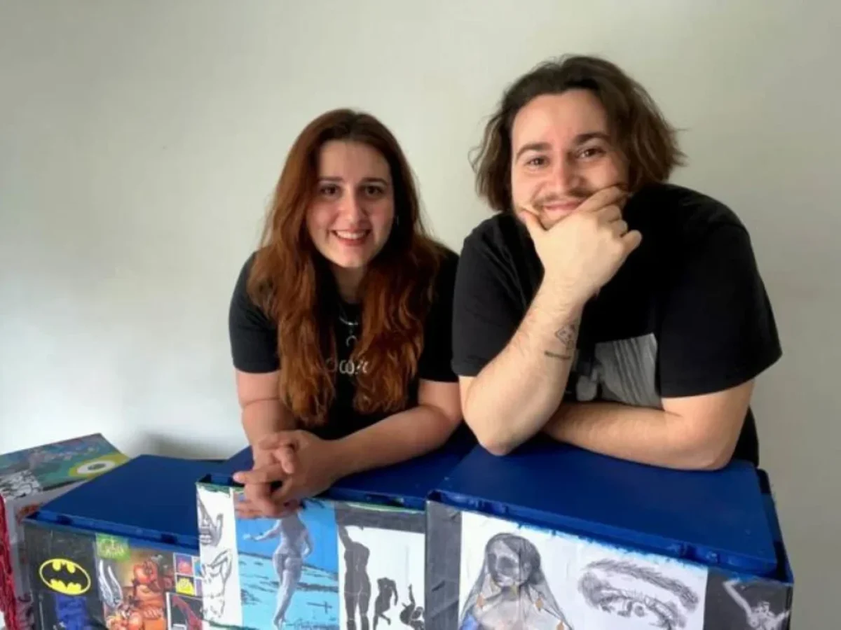 Κλείσιμο ματιού στον έφηβο εαυτό: Στον πυρήνα του έργου βρίσκεται ο φόβος κάθε είδους