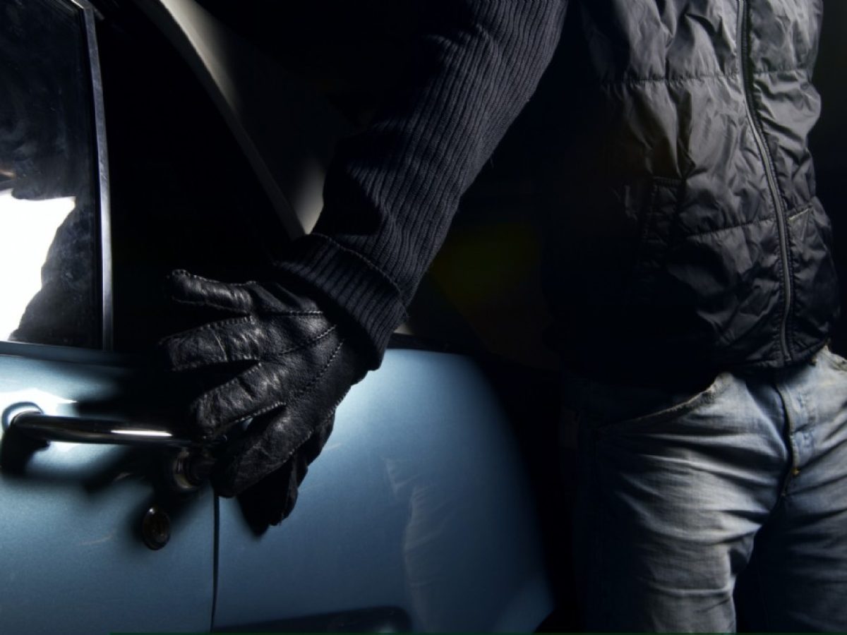 Κλοπή 200€ από αυτοκίνητο στα Τρίκαλα – Συνελήφθη 46χρονος