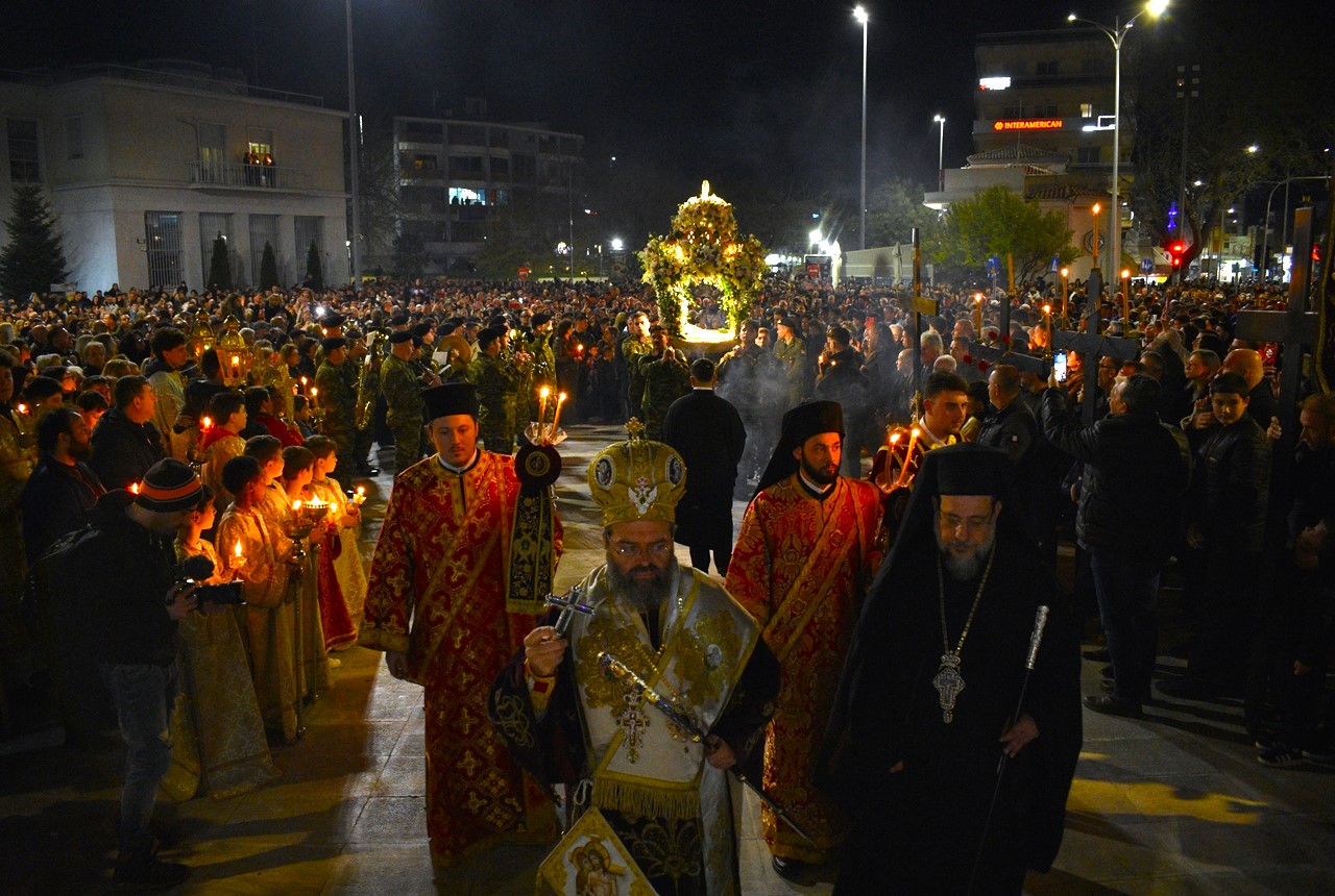 komotini-to-adiachorito-sti-sinaxi