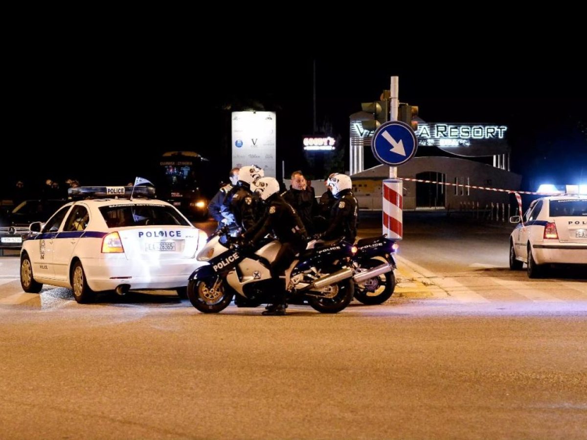 Κόντρες με 150 χλμ/ώρα στη Βούλα – Δύο συλλήψεις